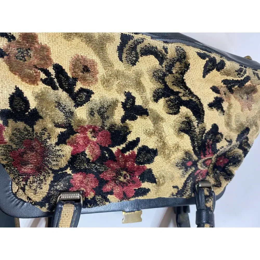 Vintage Tapestry Carpet Purse SEE DESCRIPTION Very Old